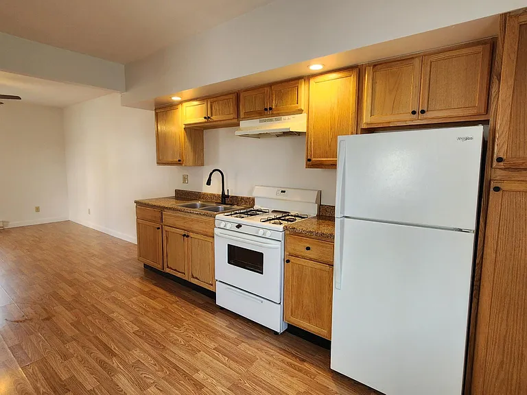 230 Scott Ave #A — Photo 35