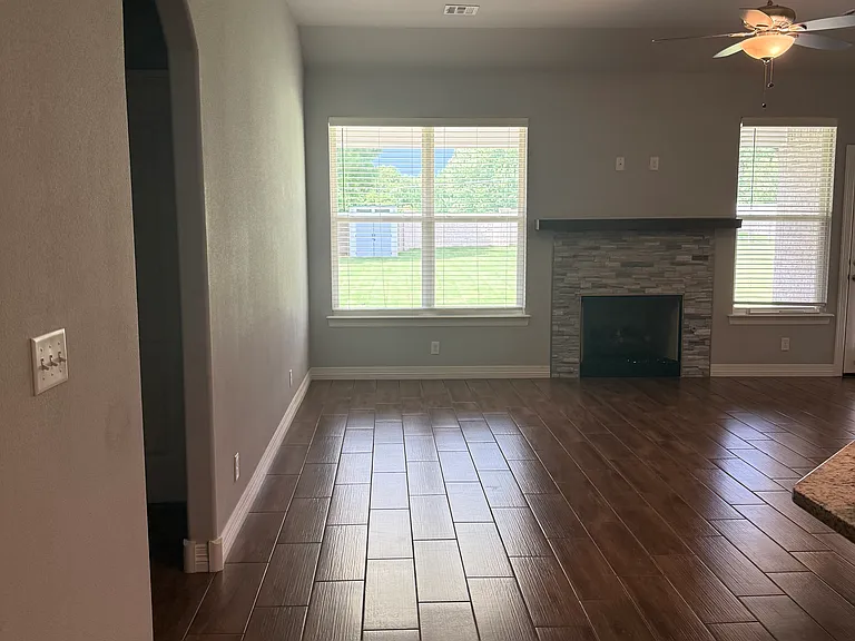 1514 E Jasper Pl — Photo 5