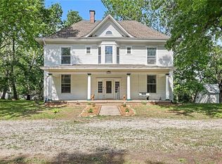 405 5th St, Camden Point, MO 64018