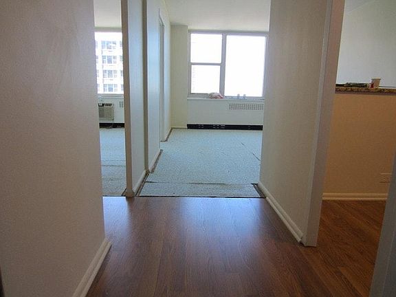 2nd image of 4250 N Marine Dr Floor 26