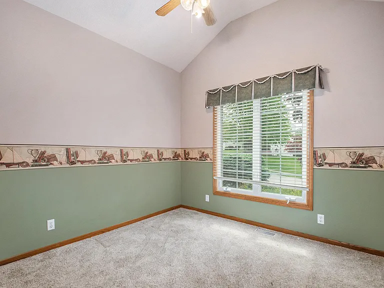 15206 Borman St — Photo 10