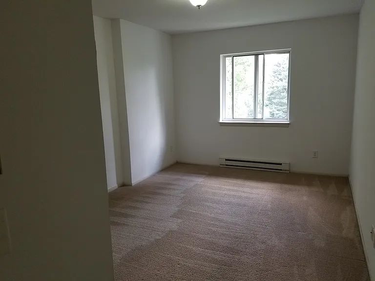 Sussex 6690-6697 Champeny Court — Photo 7