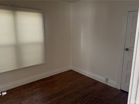 4th image of 421 Almond Ave