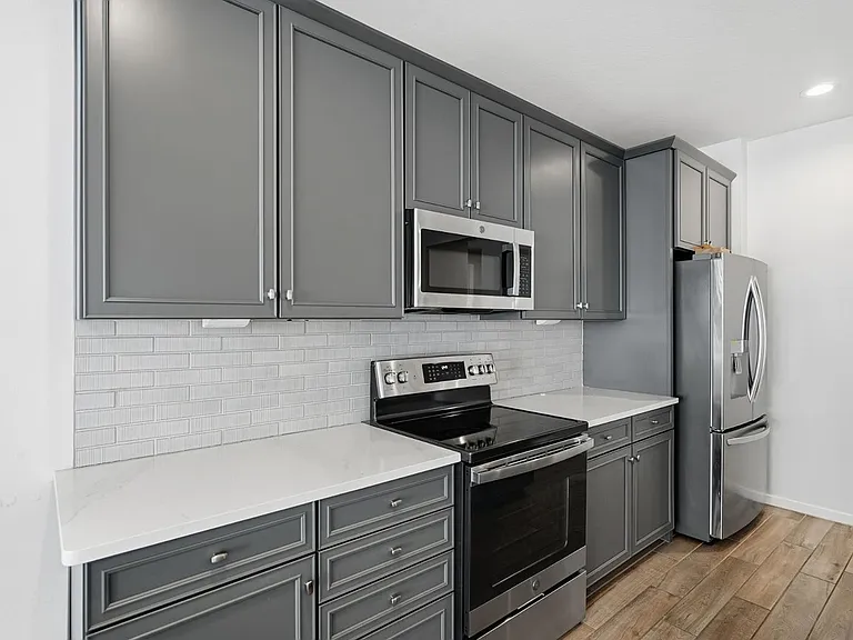 641 S Davidson Ln — Photo 7