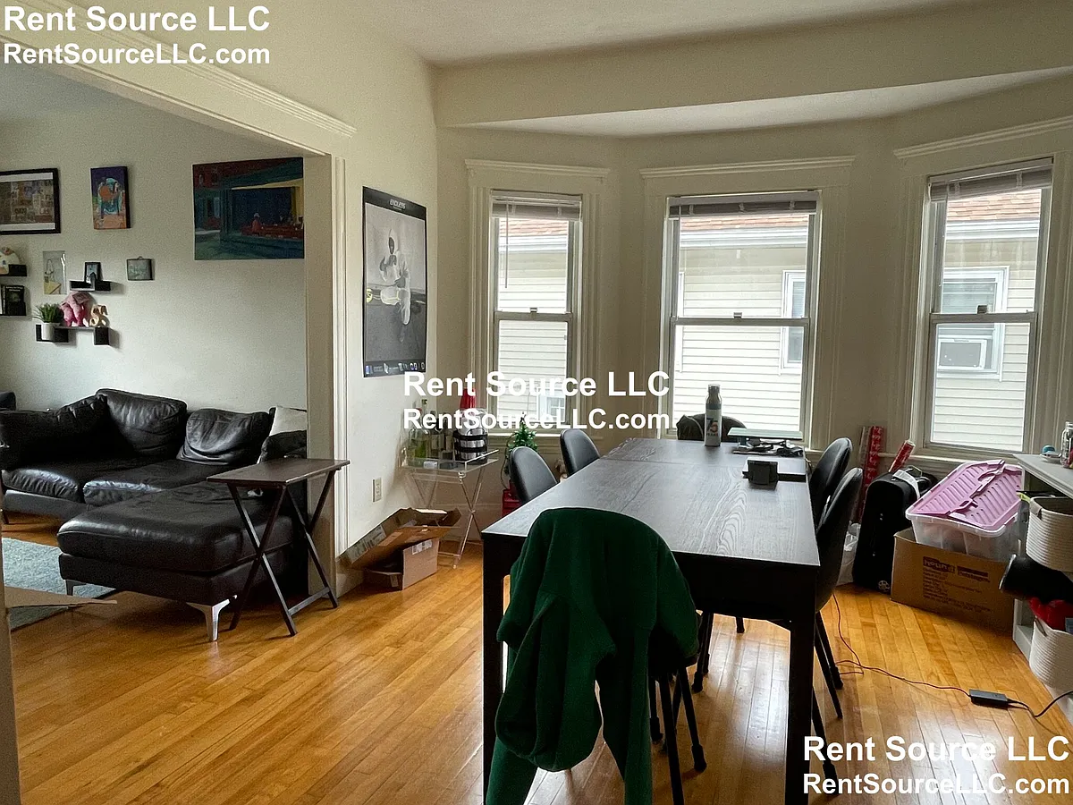 Building Photo - 103-105 Frederick Ave #2