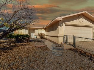 9005 Sundeck Ct SW, Albuquerque, NM 87121