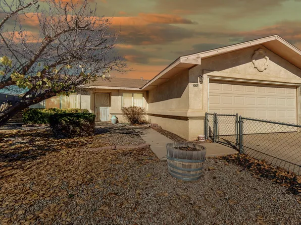 9005 Sundeck Ct SW, Albuquerque, NM 87121