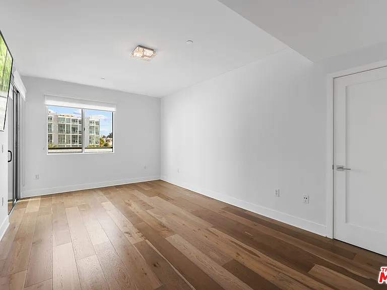 7133 Hawthorn Ave #Penthouse 6 — Photo 13