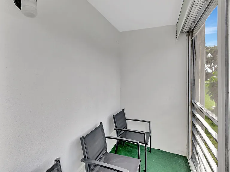 111 Mansfield Dr #C-building C — Photo 20