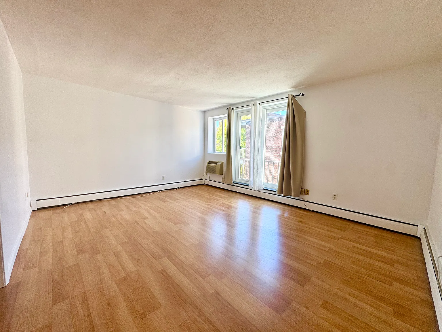 1 bed, 9.5 bath, 650 sqft, $2,400 — Photo 4