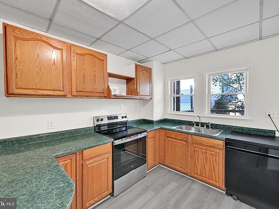 4th image of 217 W Mahanoy St