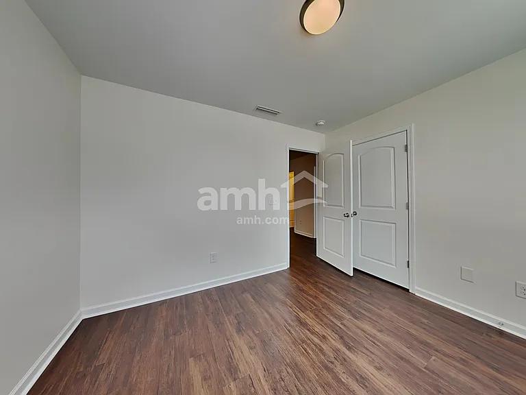 4335 Lochurst Dr — Photo 15