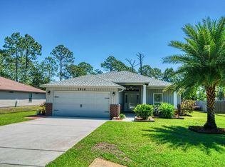 1916 Shannon Rd, Navarre, FL 32566