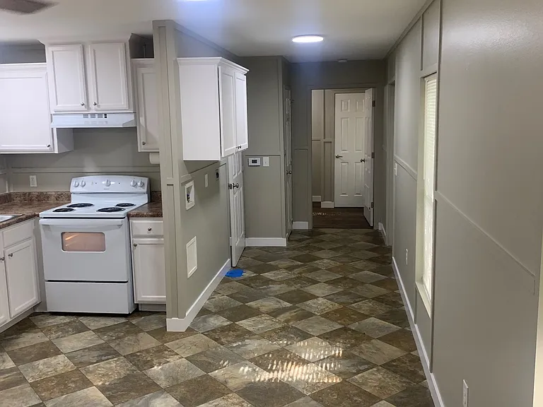 636 Olive St #F — Photo 3