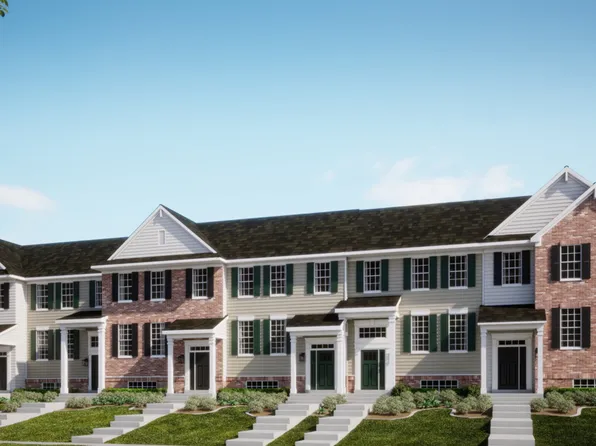 200 Neubauer Cir #1604, Lindenhurst, IL 60046