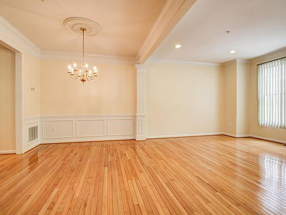 5th image of 11902 Kings Bridge Way
