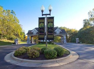 745 Eagleton Dr, Lake Geneva, WI 53147