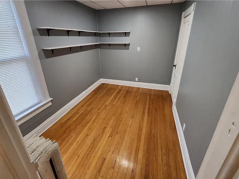 207 N 6th St #1 — Photo 23