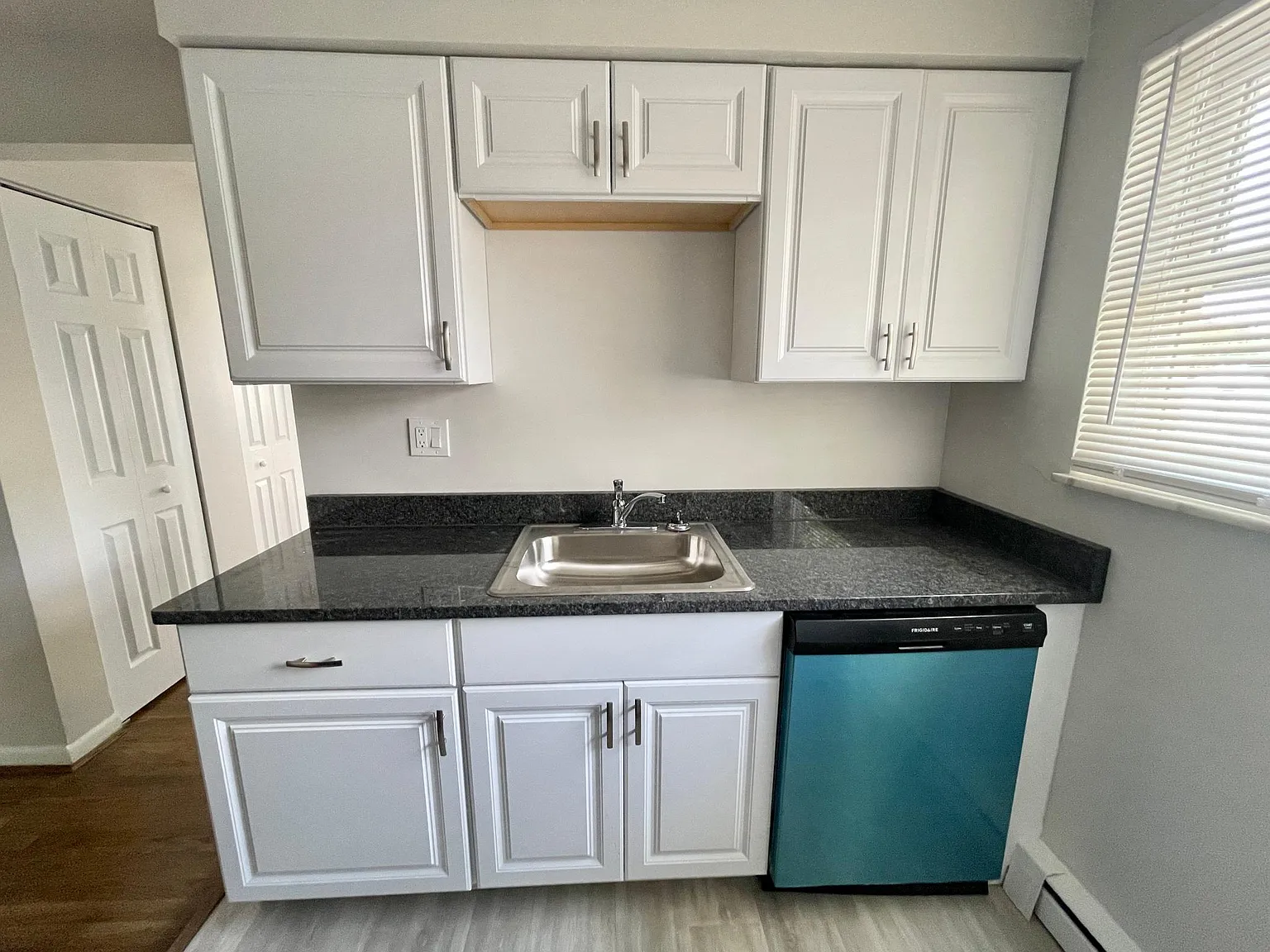 1 bed, 650 sqft, $1,130 — Photo 3