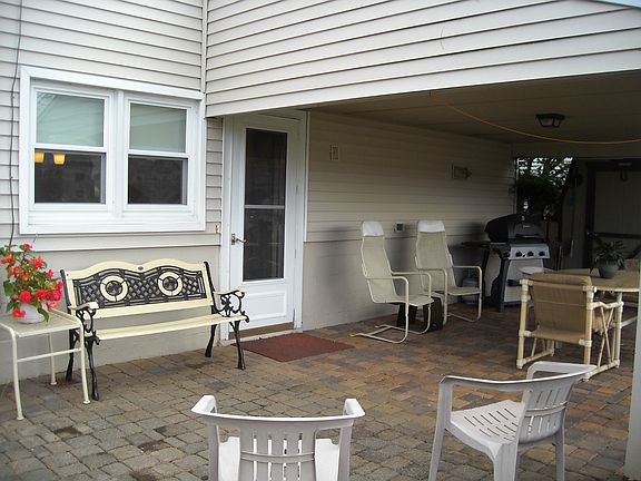 5th image of 1304 Pearl Blvd