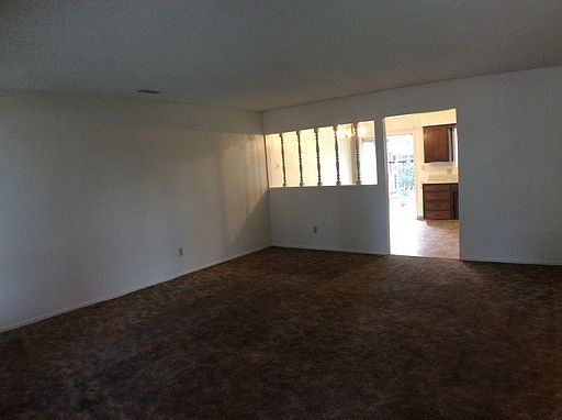 3rd image of 2505 S Sallee St