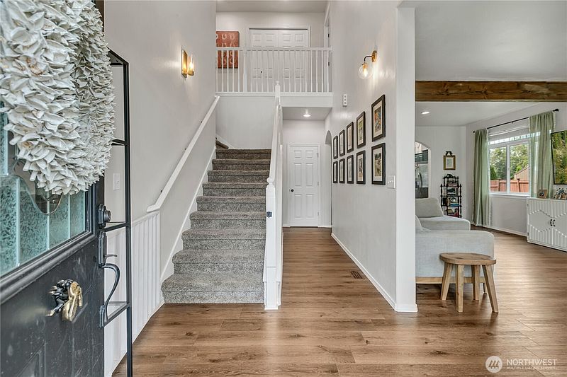 4th image of 473 Mountain Circle Drive
