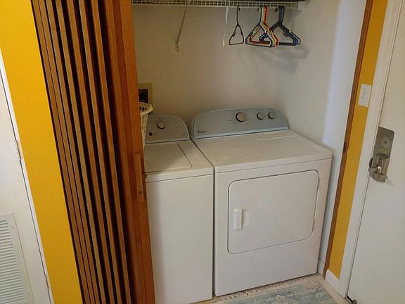 4th image of 25730 Hickory Blvd APT 528