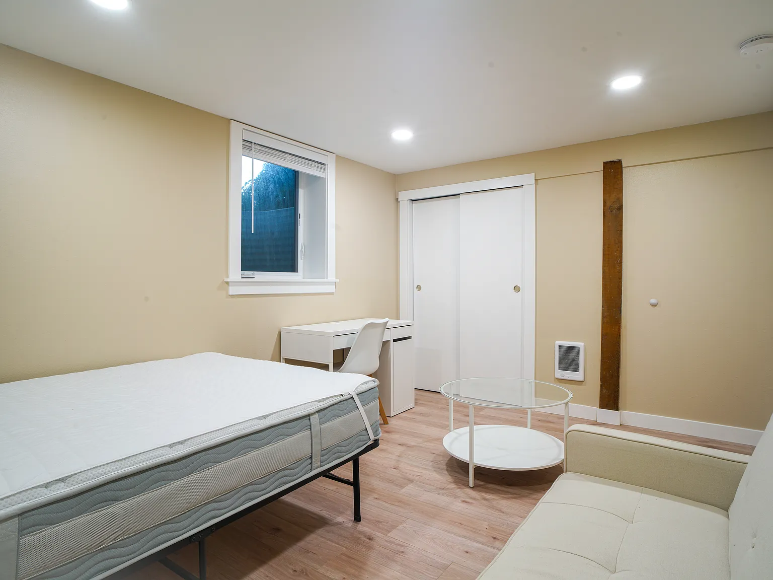 3 bed, 2560 sqft, $800 — Photo 3