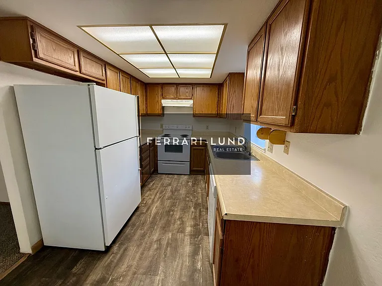 6065 Diplomat Dr — Photo 5