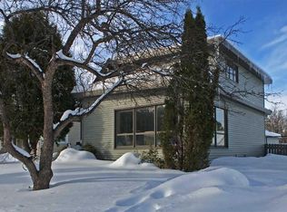 11 E James St, Ely, MN 55731