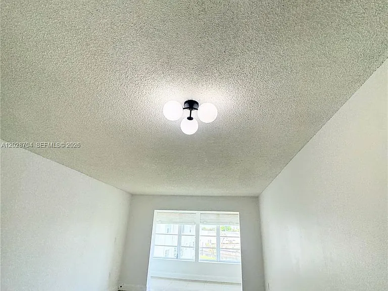 8110 Sunrise Lakes Blvd #307 — Photo 4
