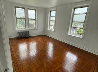 72-06 69th St #4B, Ridgewood, NY 11385