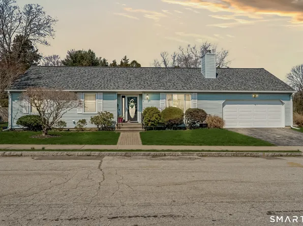 5 Penny Lane, New London, CT 06320