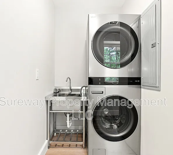 5565 Pennell Rd #2 — Photo 15