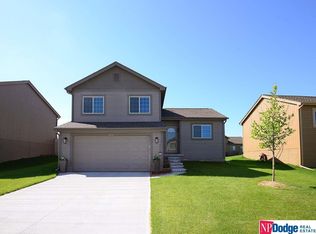 9143 Hanover St, Omaha, NE 68122