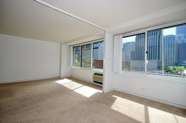 211 E Ohio St #712 — Photo 4