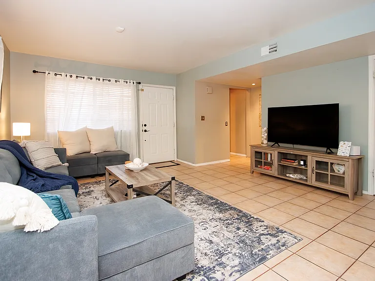 5402 E Windsor Ave #30 — Photo 1