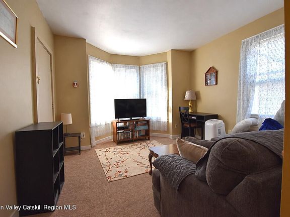 5th image of 180 Foxhall Avenue