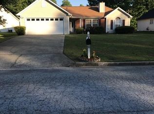6040 Emerald Pointe Cir, Atlanta, GA 30349