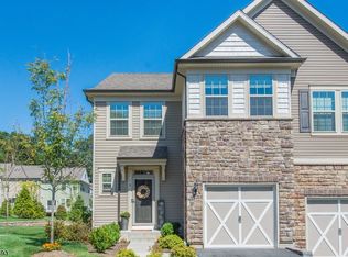 19 Albert Ct, Randolph, NJ 07869