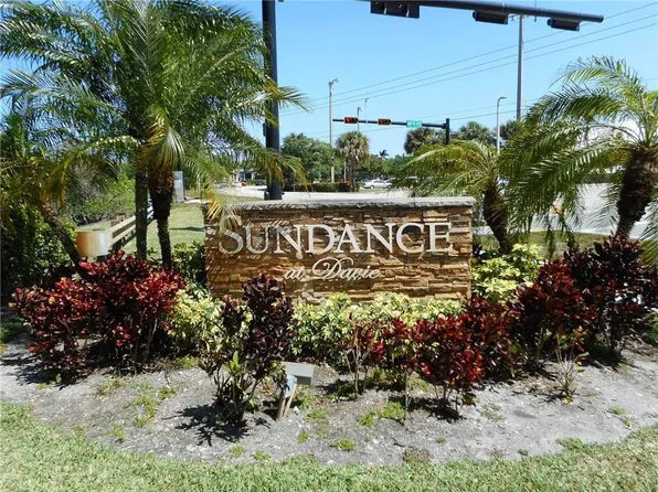 2986 S University Dr, Fort Lauderdale, FL