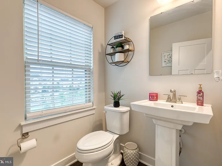10141 Fauberg St — Photo 19