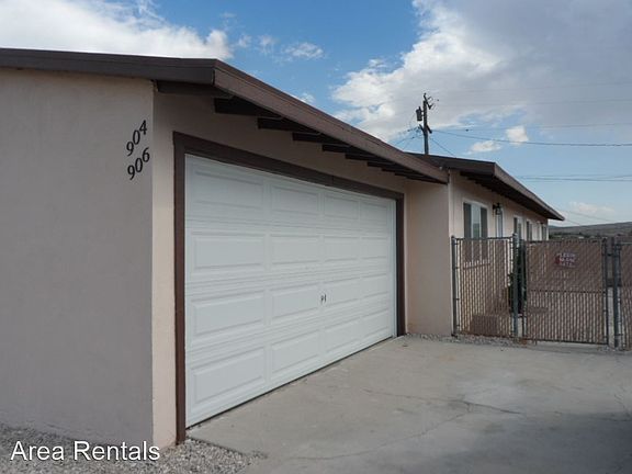 2nd image of 906 E Navajo St