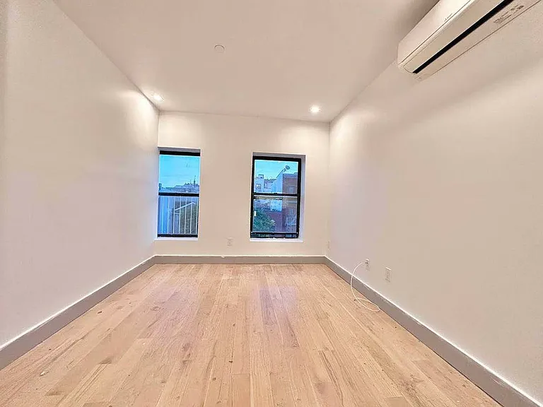 125 Pulaski St #4B — Photo 12