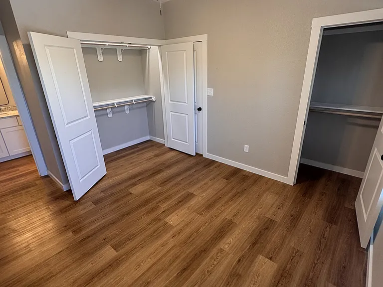 961 N Clinton St #102 — Photo 14