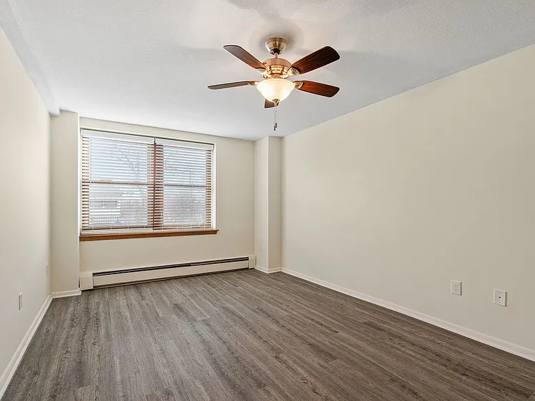 Welcome to Central Lakes of Uptown, where spacious living meets modern comfort. Enjoy a bright, airy layout with beautiful flooring and a stylish ceiling fan. Embrace the vibrant community and secure your spot today! Schedule your tour now!