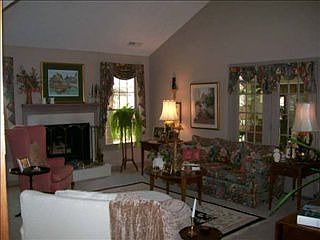 3rd image of 880 Antigua Dr