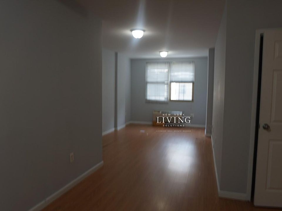 1st image of 1765 Townsend Ave APT 3C