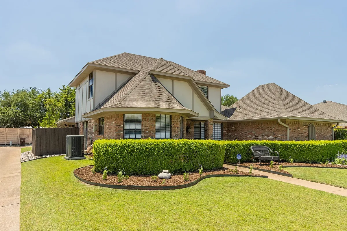 Building Photo - 3916 San Mateo Dr