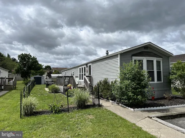 929 Blackberry Dr, Mullica Hill, NJ 08062